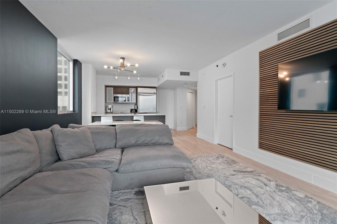 Flat in Miami, USA, 110 m² - picture 11