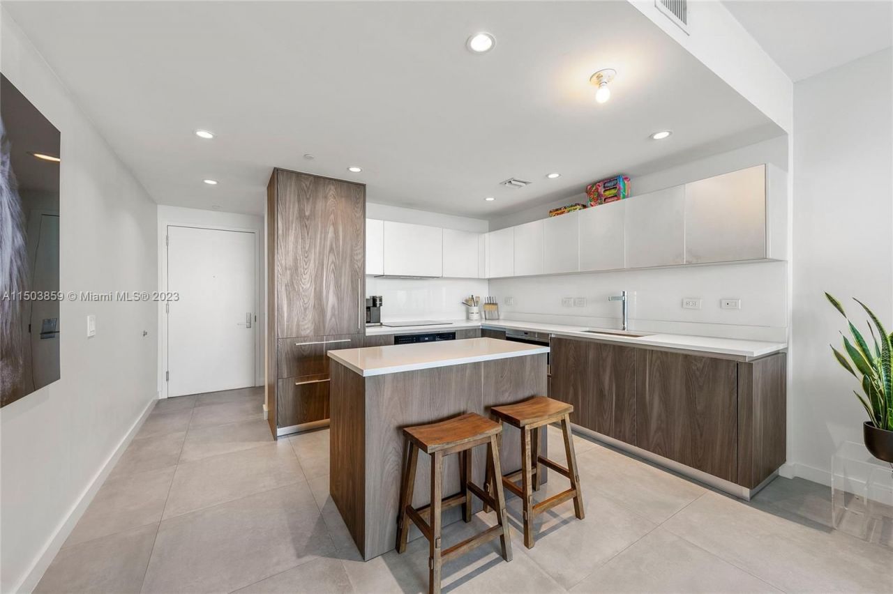 Flat in Miami, USA, 100 m² - picture 7