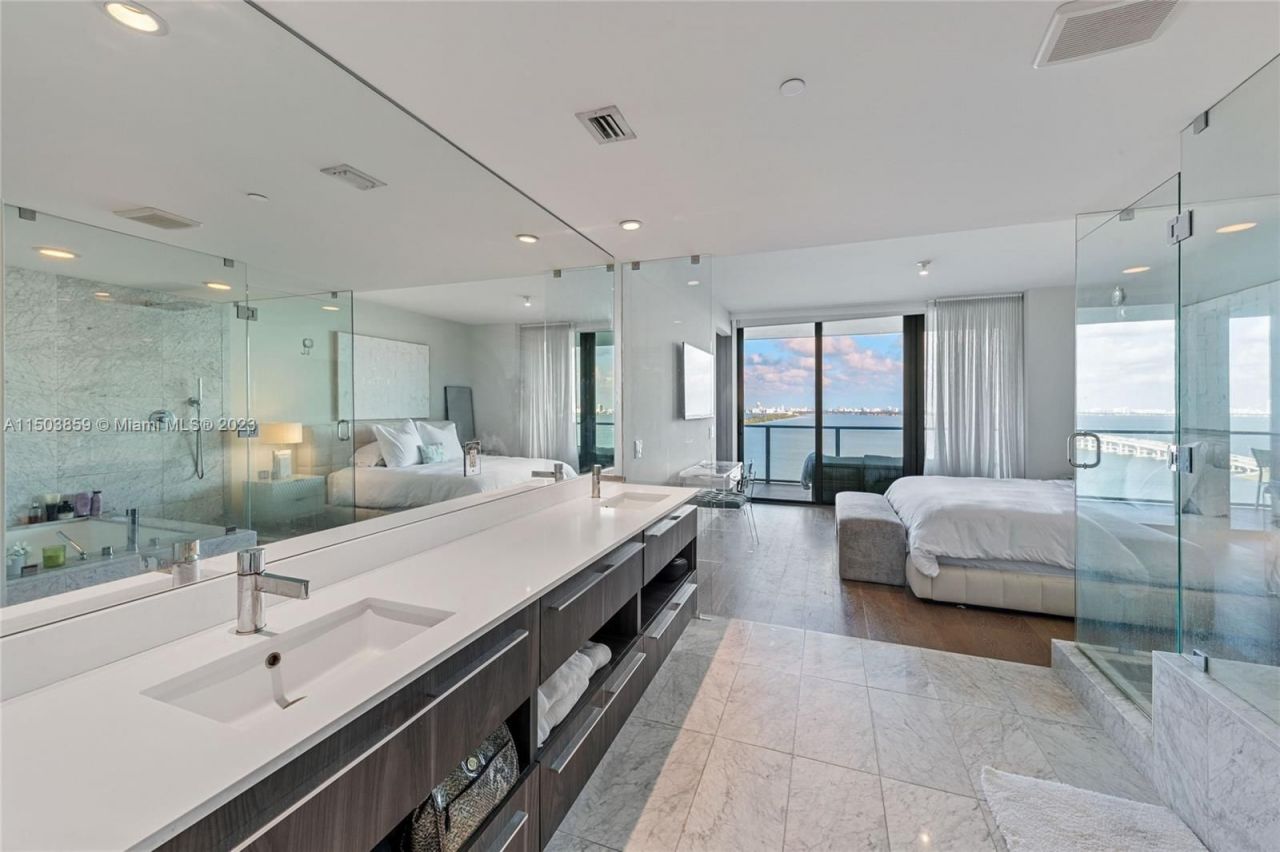 Flat in Miami, USA, 100 m² - picture 11