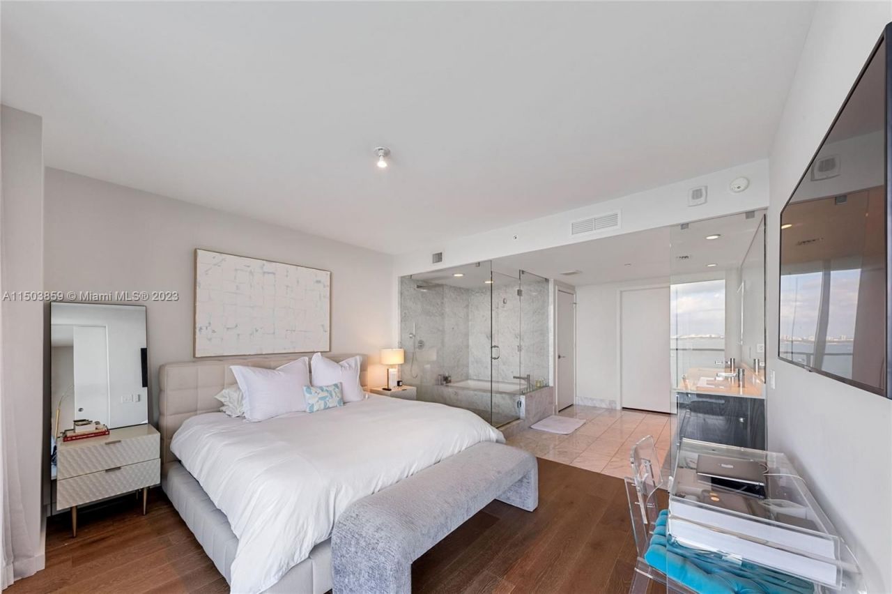 Flat in Miami, USA, 100 m² - picture 10