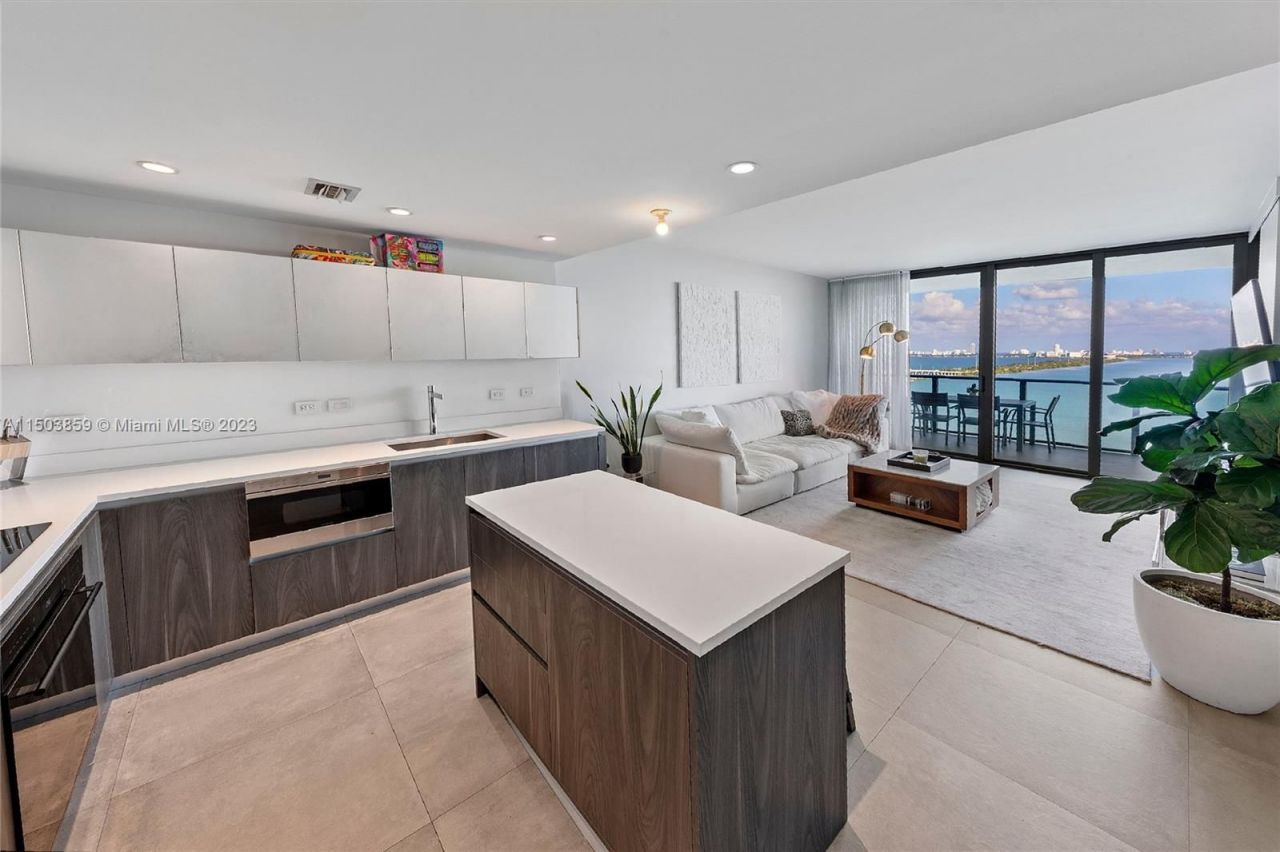 Flat in Miami, USA, 100 m² - picture 6