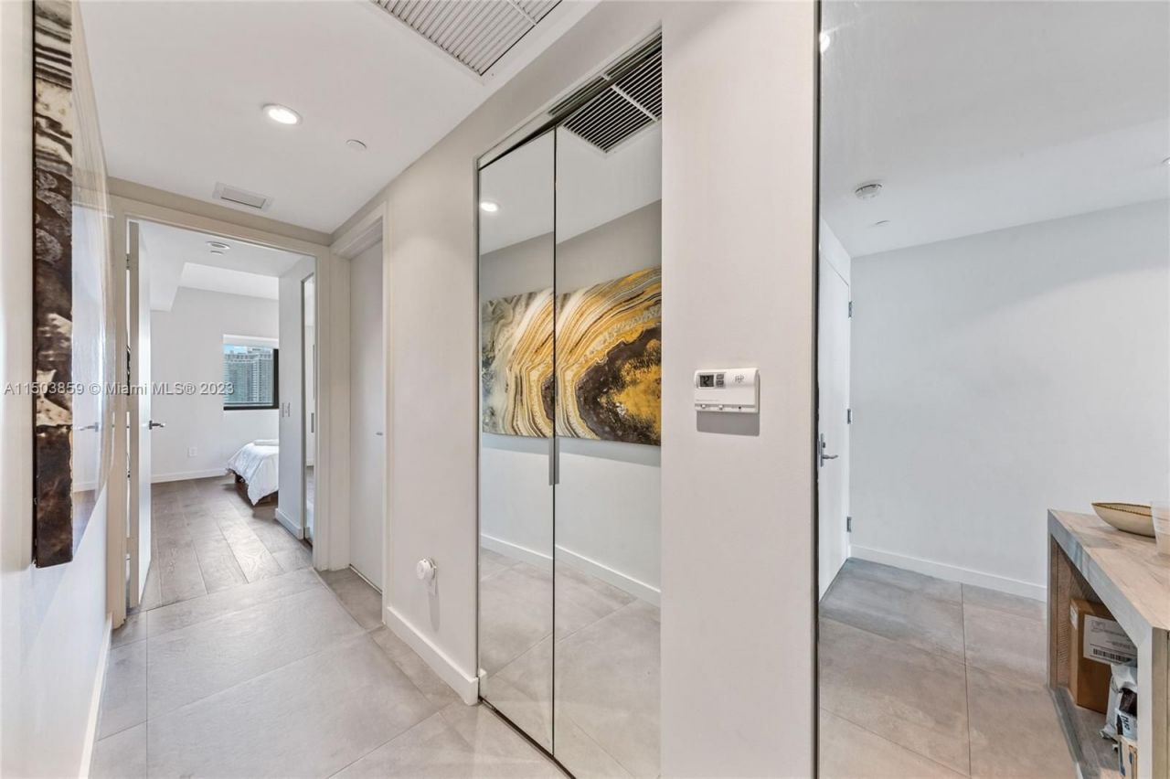 Flat in Miami, USA, 100 m² - picture 15