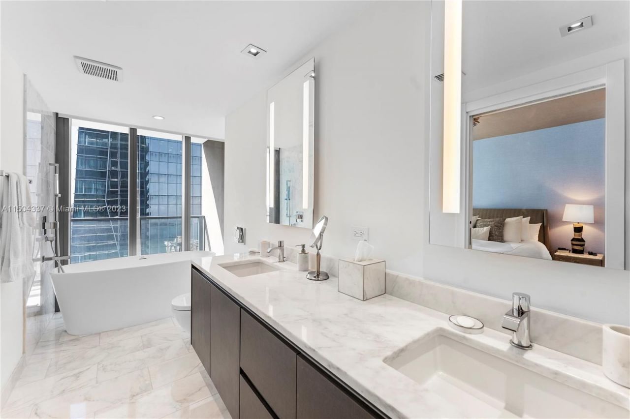 Piso en Miami, Estados Unidos, 110 m² - imagen 10