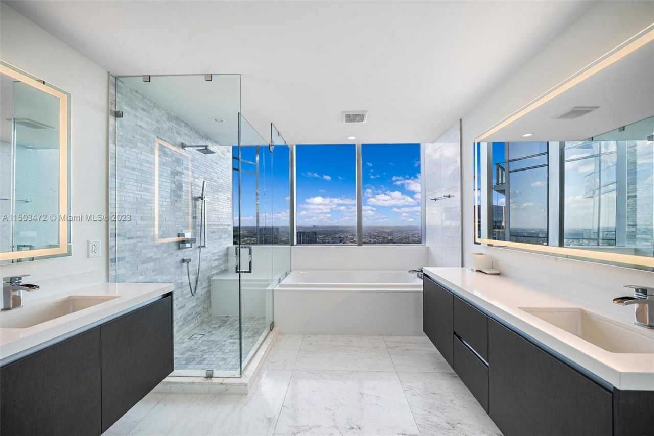 Piso en Miami, Estados Unidos, 200 m² - imagen 13