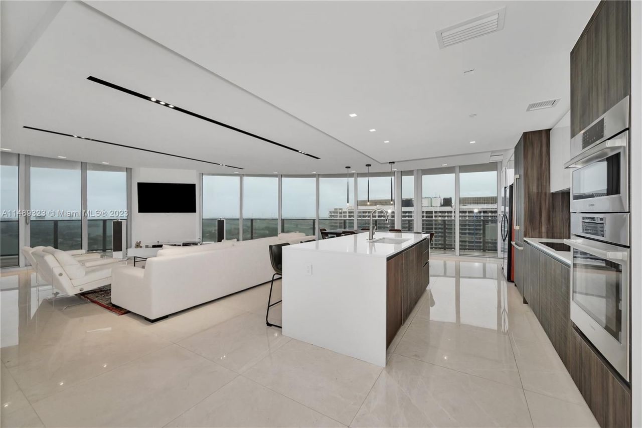 Appartement à Miami, États-Unis, 190 m² - image 1