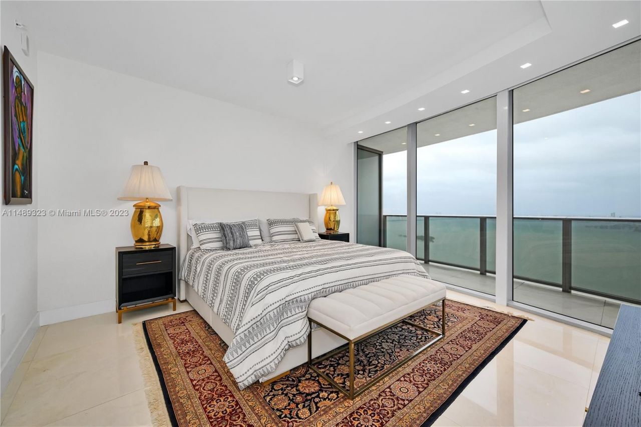 Piso en Miami, Estados Unidos, 190 m² - imagen 14