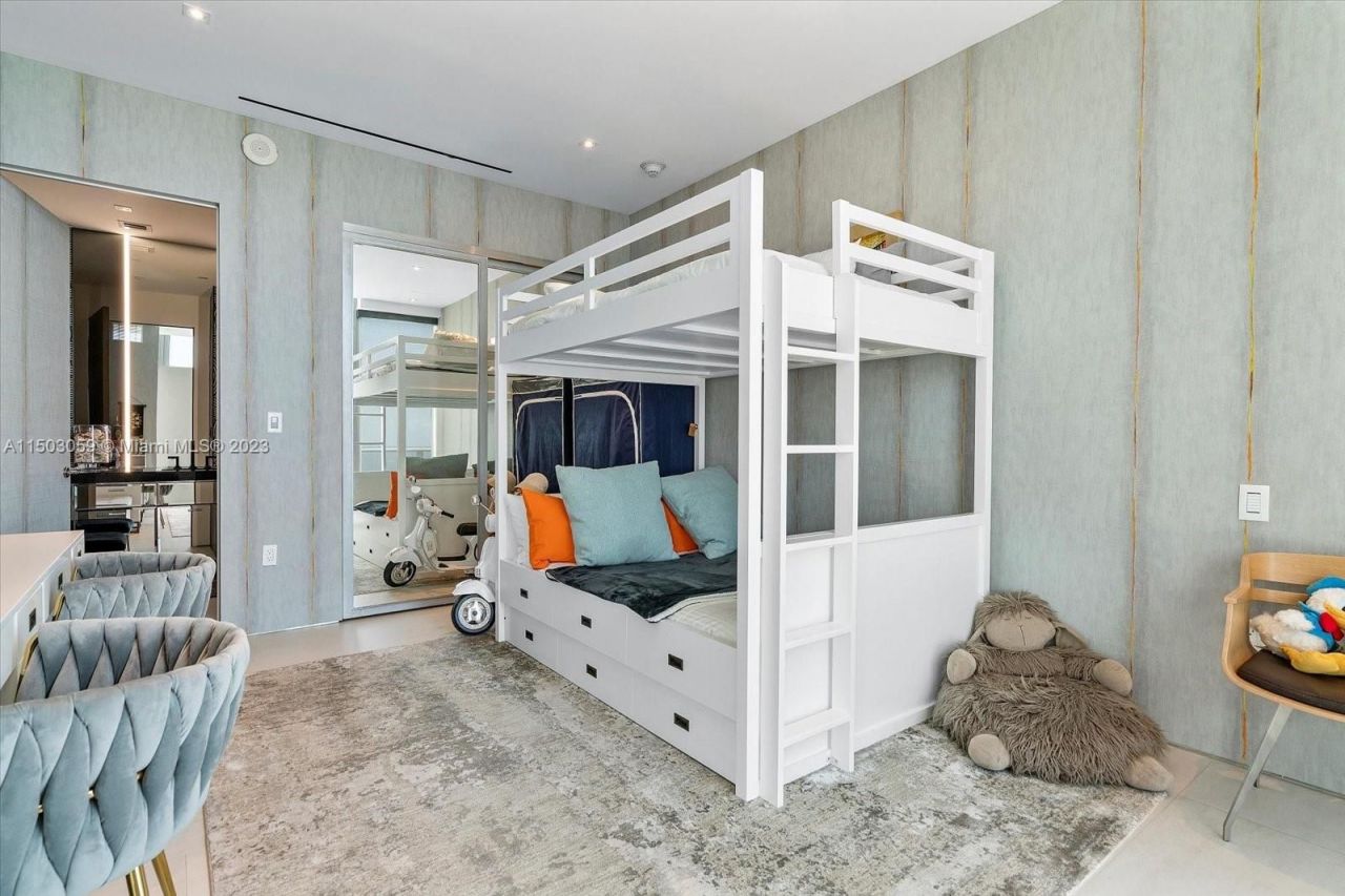 Piso en Miami, Estados Unidos, 220 m² - imagen 13