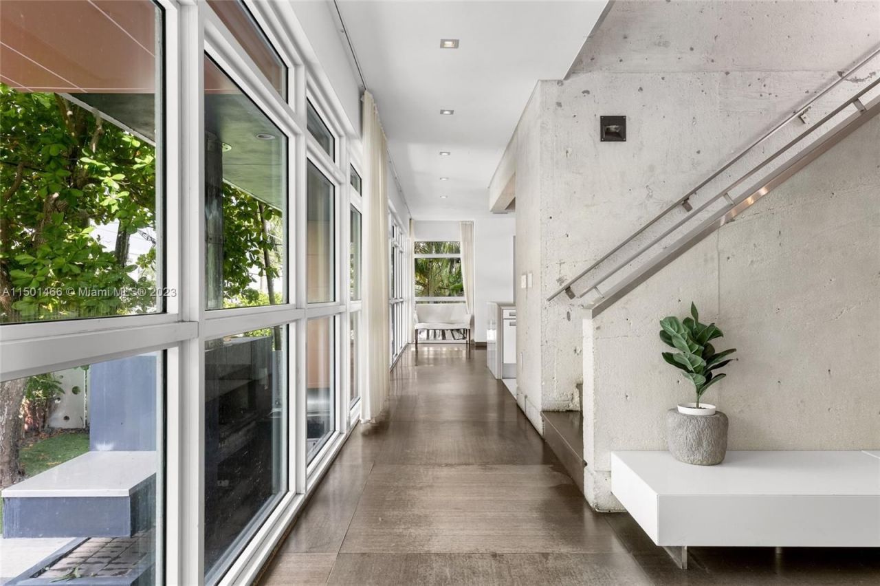 Casa en Miami, Estados Unidos, 500 m² - imagen 2