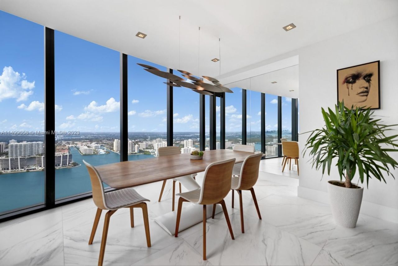 Flat in Miami, USA, 300 m² - picture 8