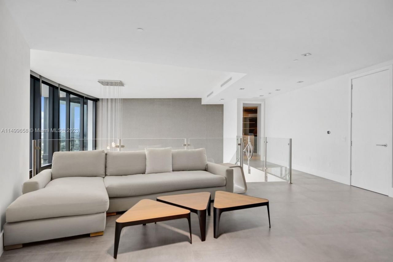 Flat in Miami, USA, 300 m² - picture 16