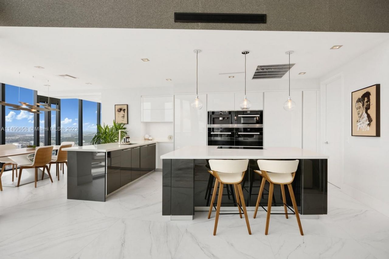 Flat in Miami, USA, 300 m² - picture 5