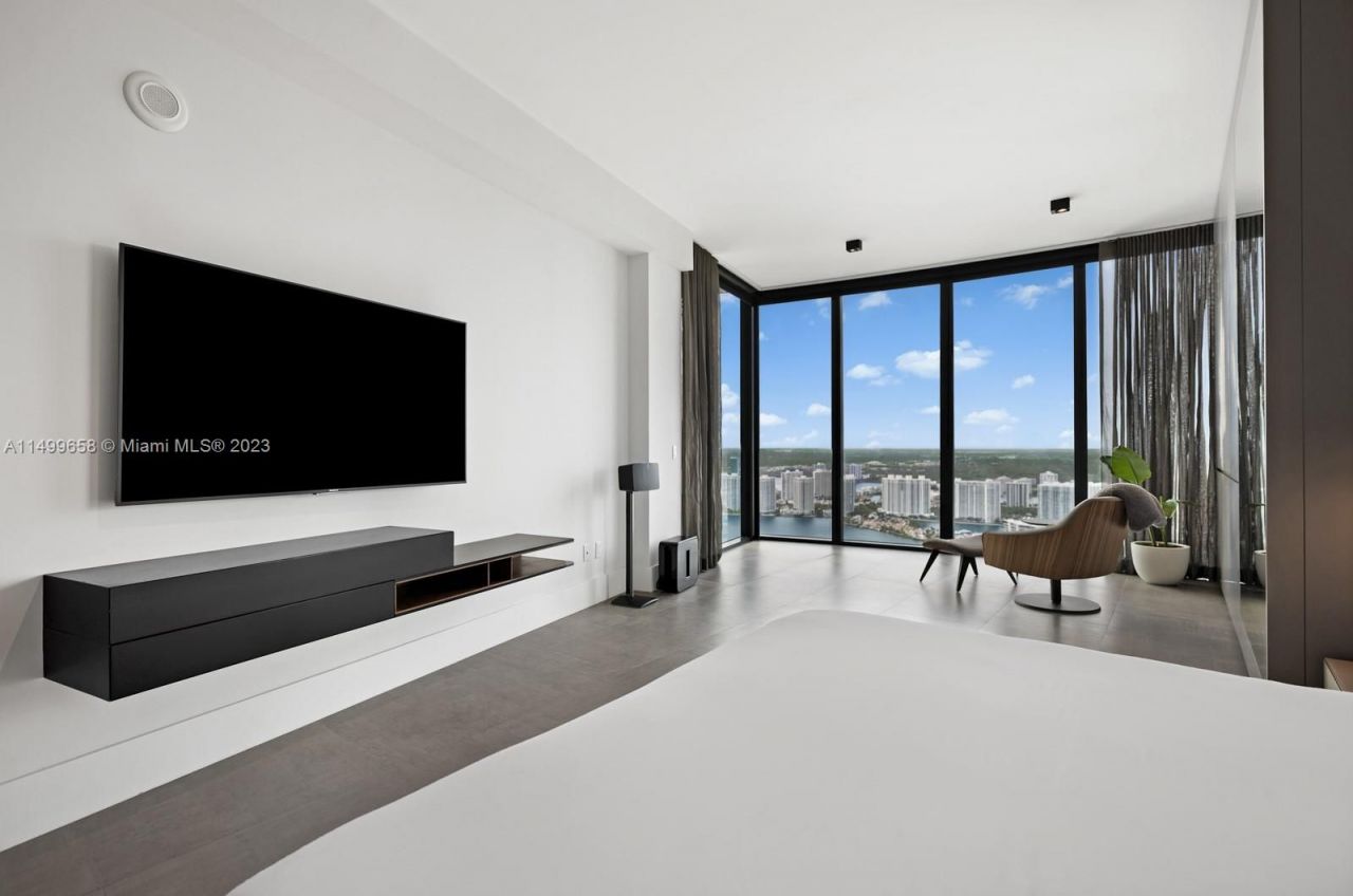Flat in Miami, USA, 300 m² - picture 15