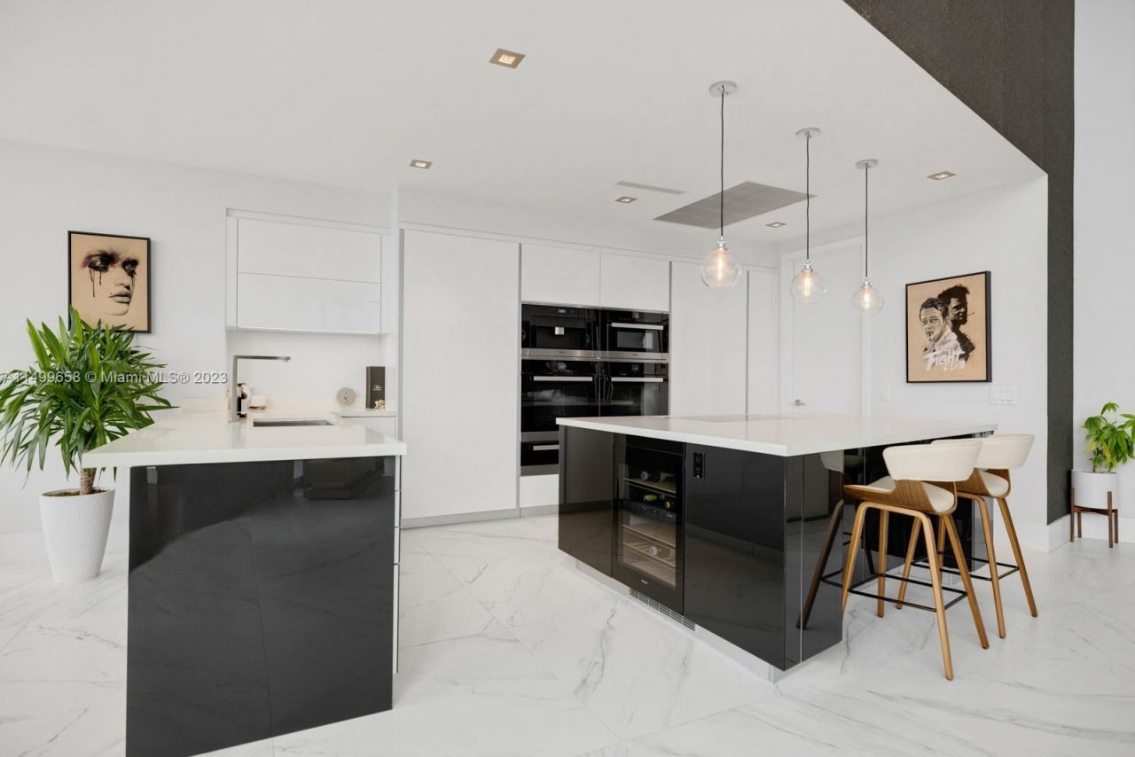 Flat in Miami, USA, 300 m² - picture 7