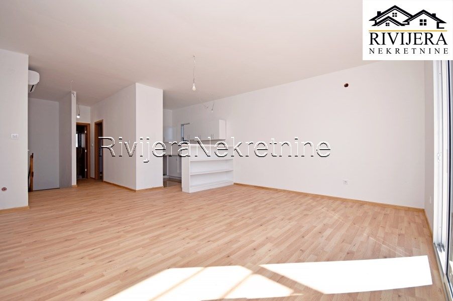Wohnung in Herceg-Novi, Montenegro, 125 m² - Foto 1