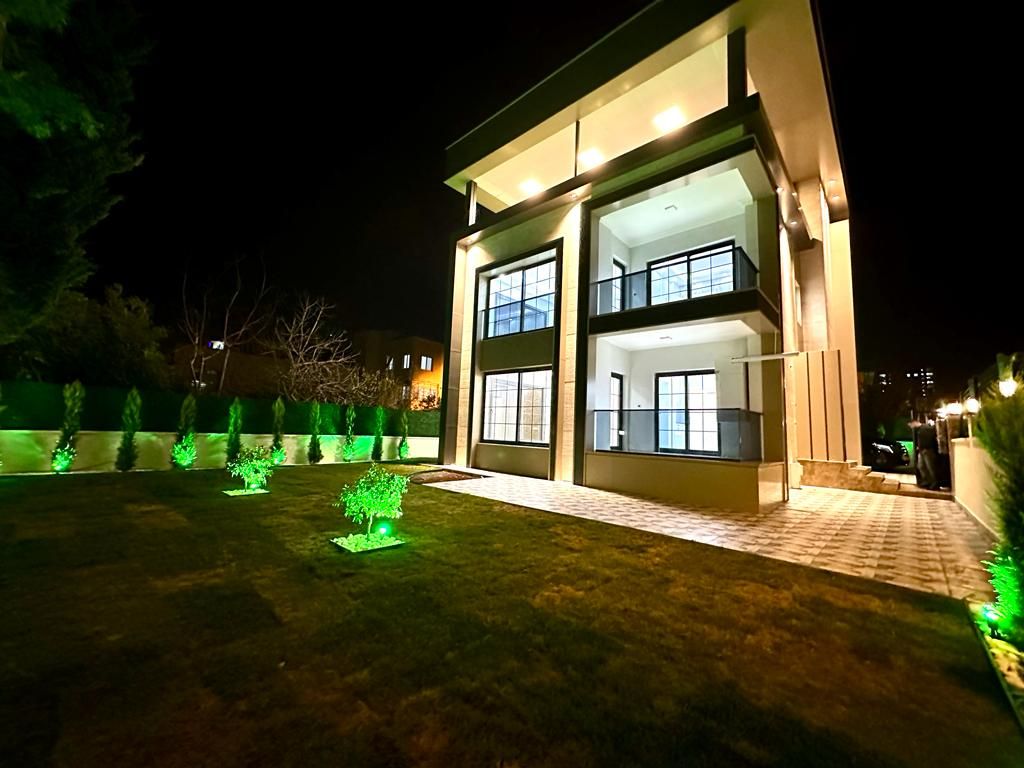 Villa en Mersin, Turquia, 330 m² - imagen 1