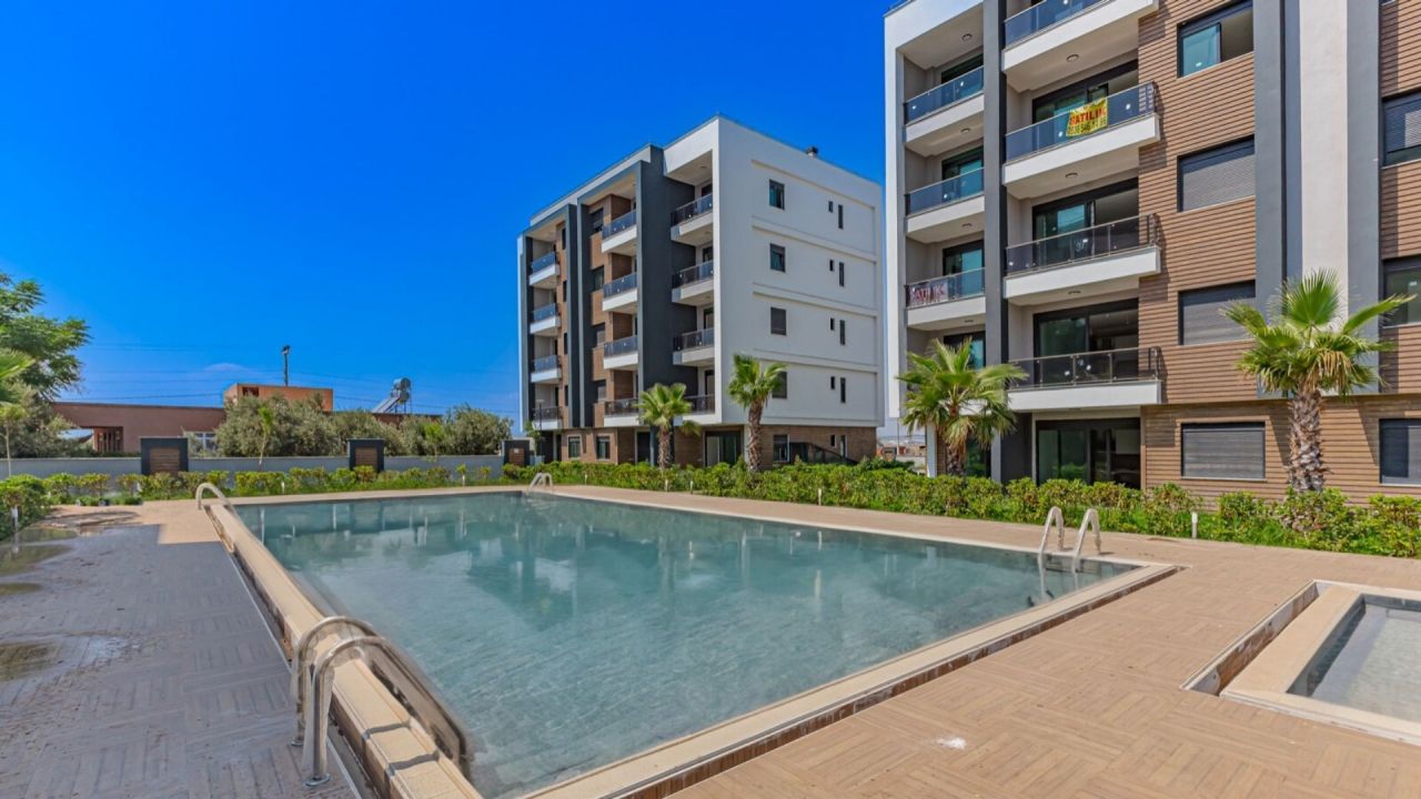 Flat in Antalya, Turkey, 60 m² - picture 1