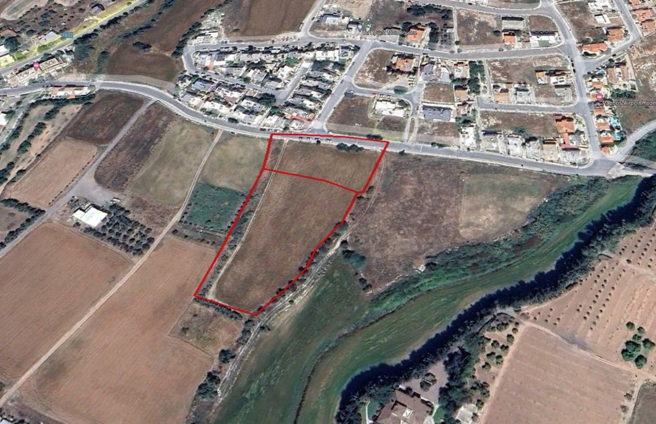 Terrain à Paphos, Chypre, 13 378 m² - image 1