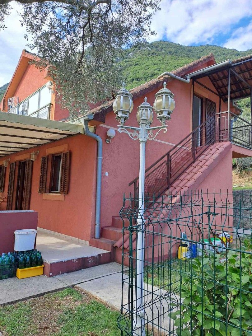 Maison à Prcanj, Monténégro, 124 m² - image 4