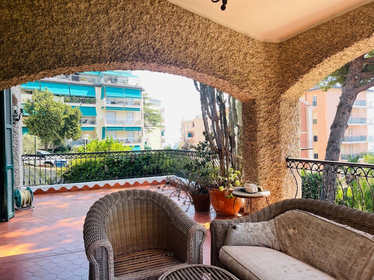 Villa a San Remo, Italia, 223 m² - foto 4