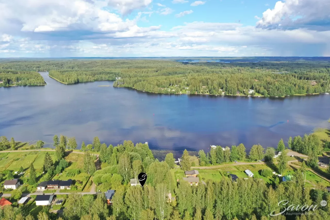 Casa en Varkaus, Finlandia, 80 m² - imagen 1