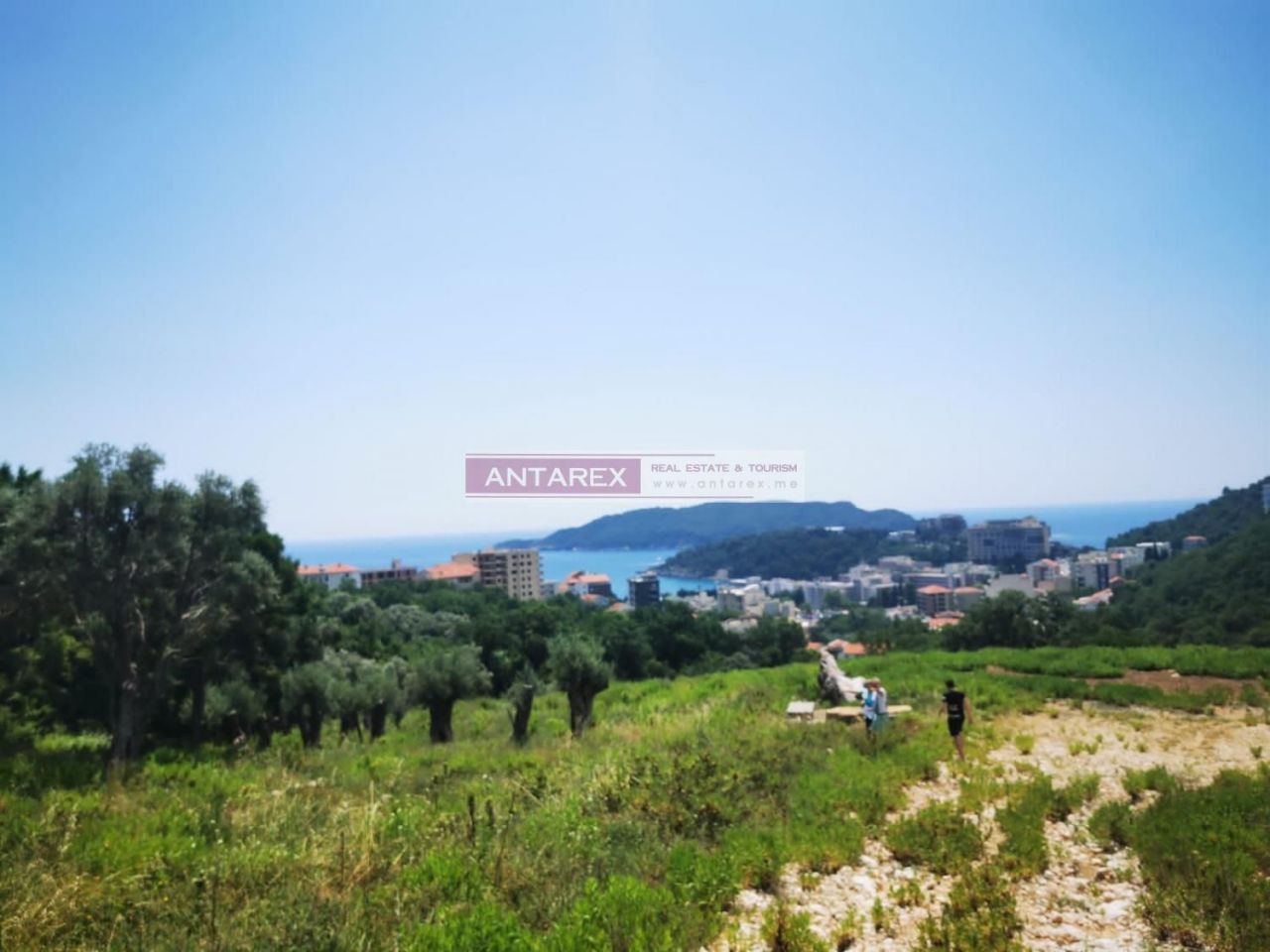 Land in Becici, Montenegro, 2 169 m² - picture 2