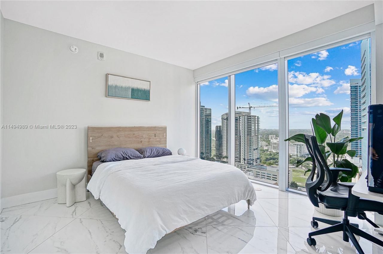 Piso en Miami, Estados Unidos, 90 m² - imagen 9