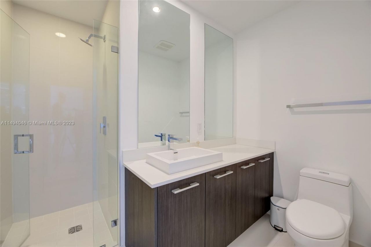 Piso en Miami, Estados Unidos, 140 m² - imagen 6