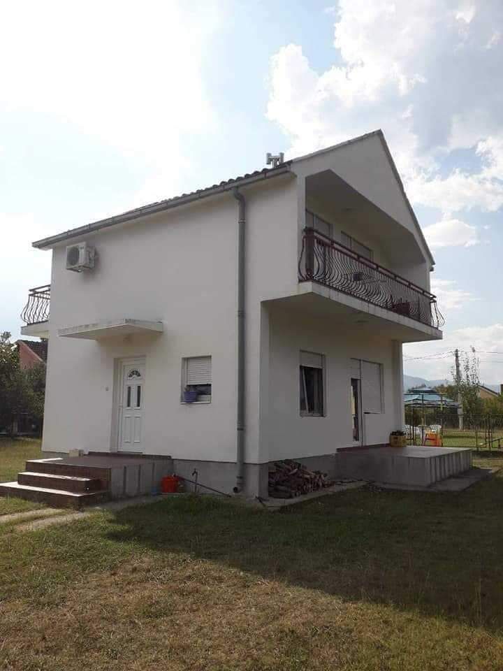 Casa en Danilovgrad, Montenegro, 100 m² - imagen 1