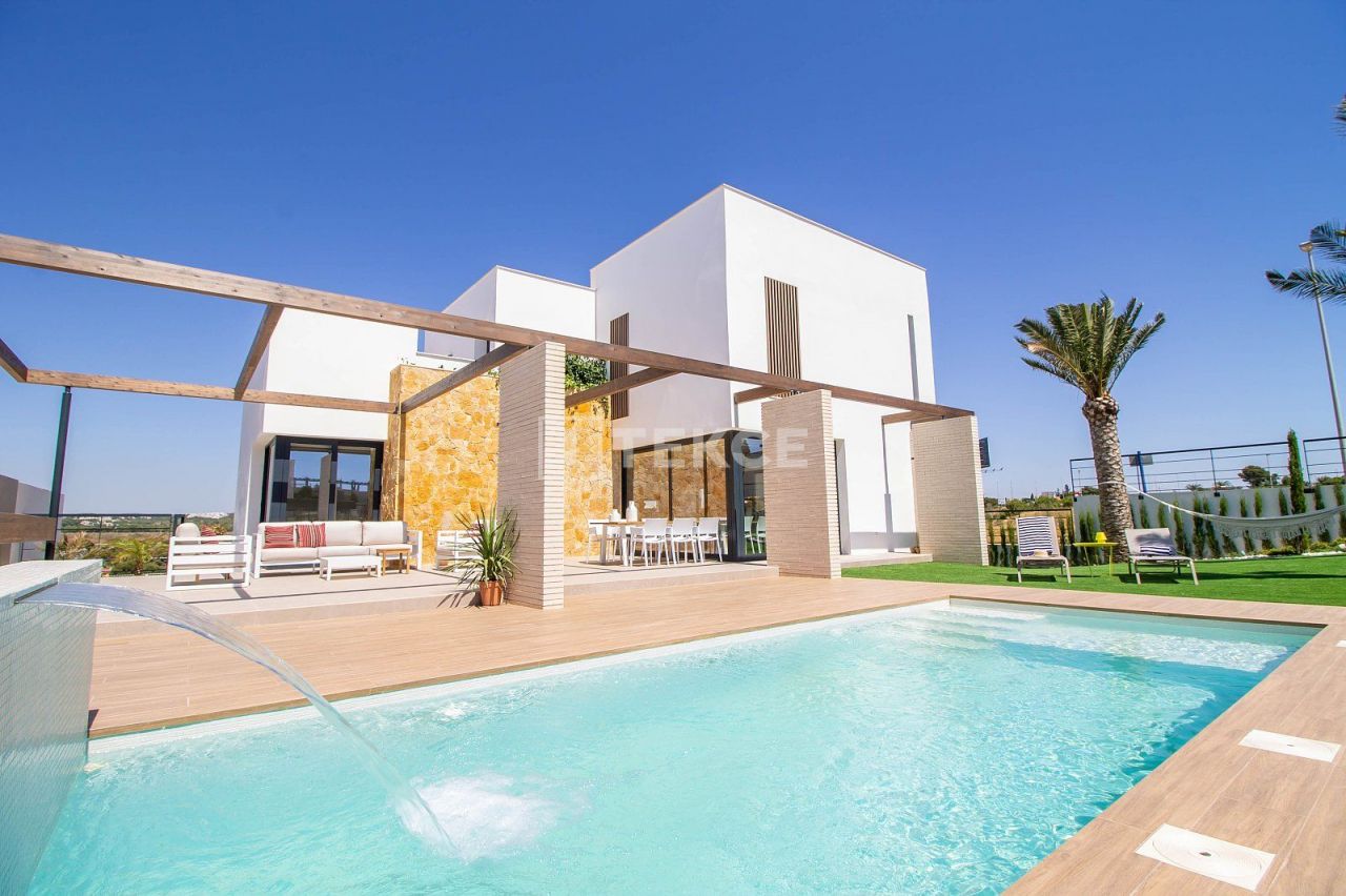 Villa en Orihuela, España, 270 m² - imagen 1