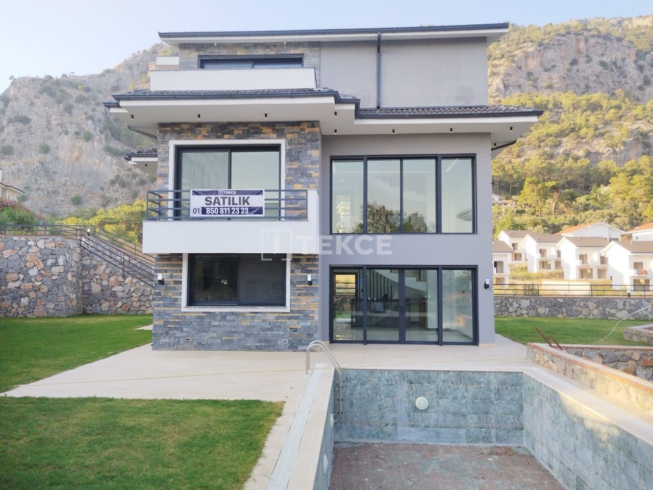 Villa à Fethiye, Turquie, 240 m² - image 1