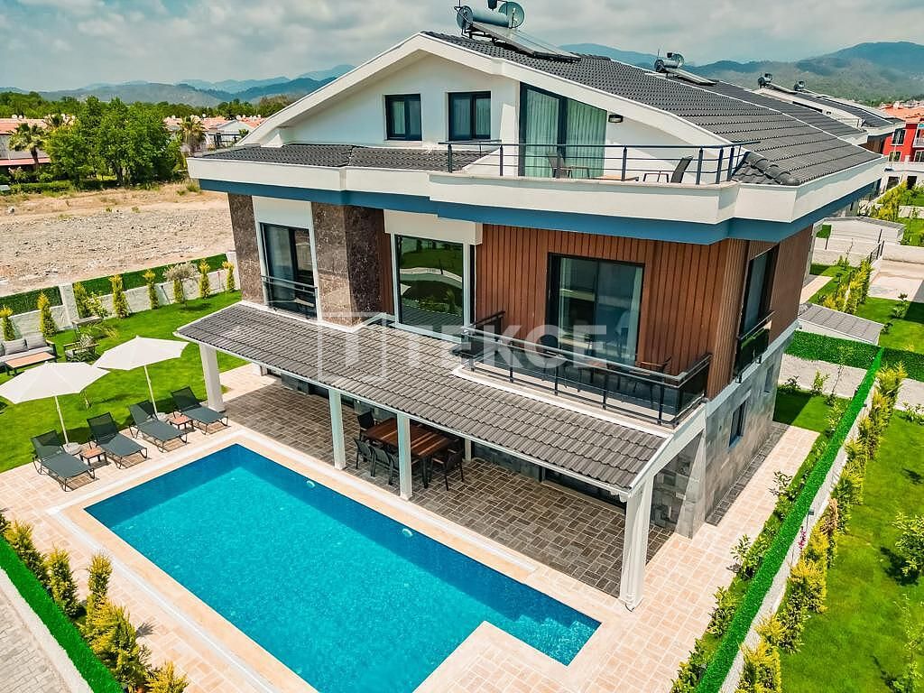 Villa à Fethiye, Turquie, 250 m² - image 1