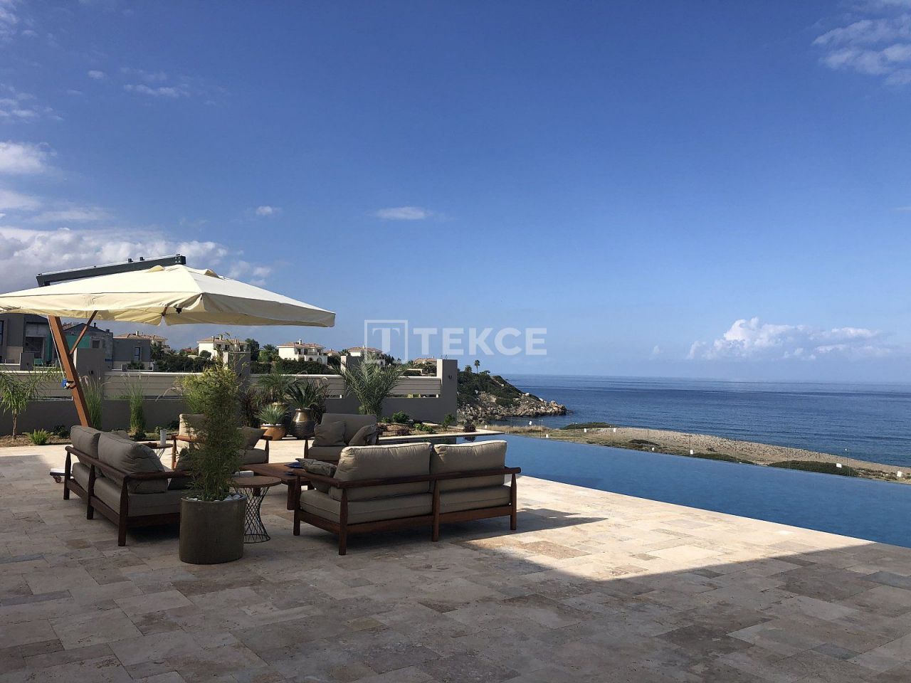 Villa in Kyrenia, Cyprus, 258 m² - picture 1