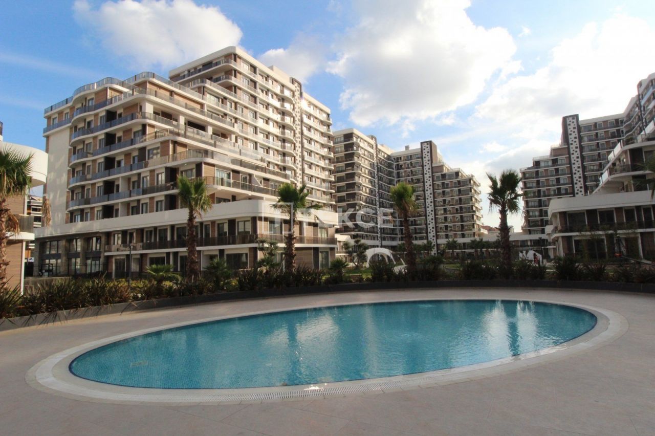 Apartment in Beylikduzu, Turkey, 217 m² - picture 1