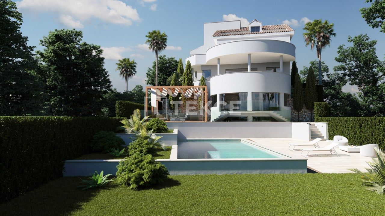 Villa à Benalmadena, Espagne, 694 m² - image 1