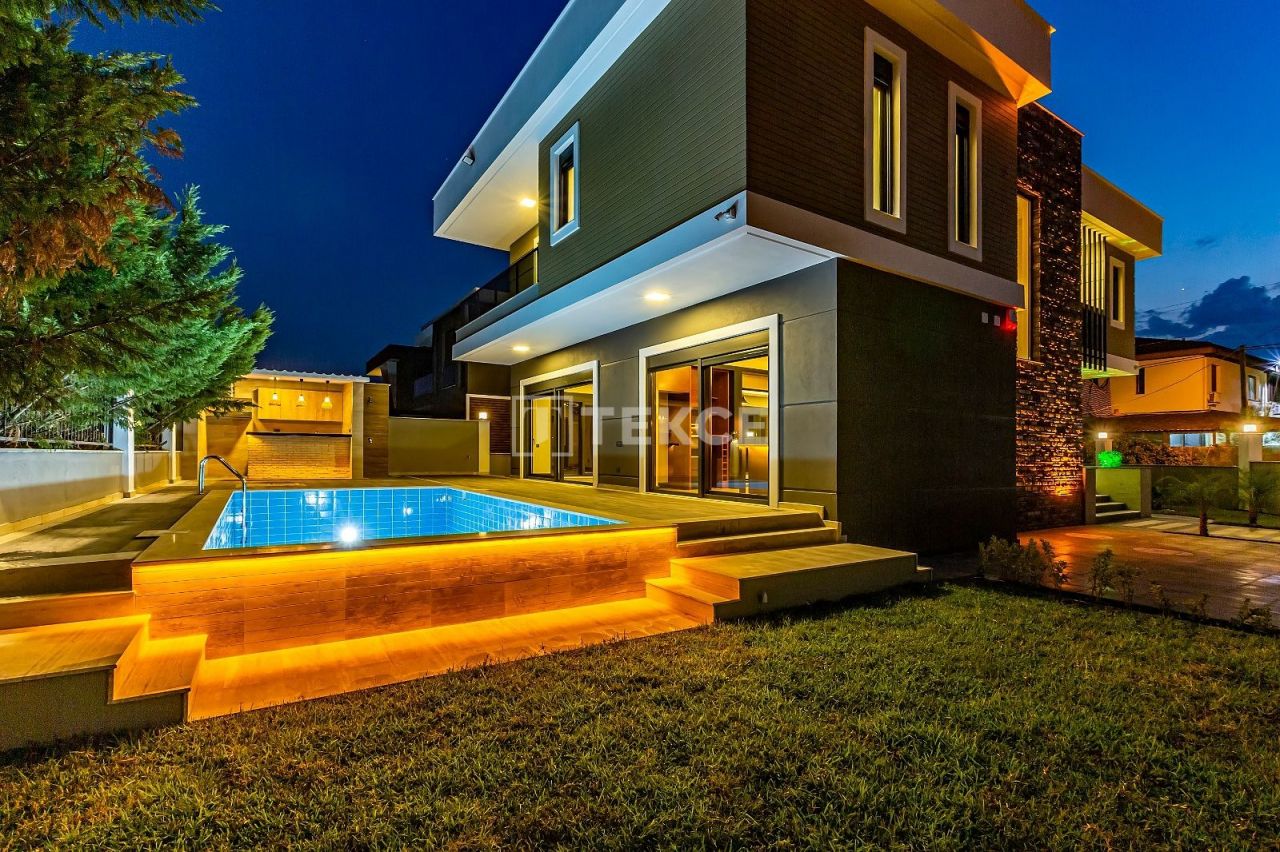 Villa à Antalya, Turquie, 400 m² - image 1