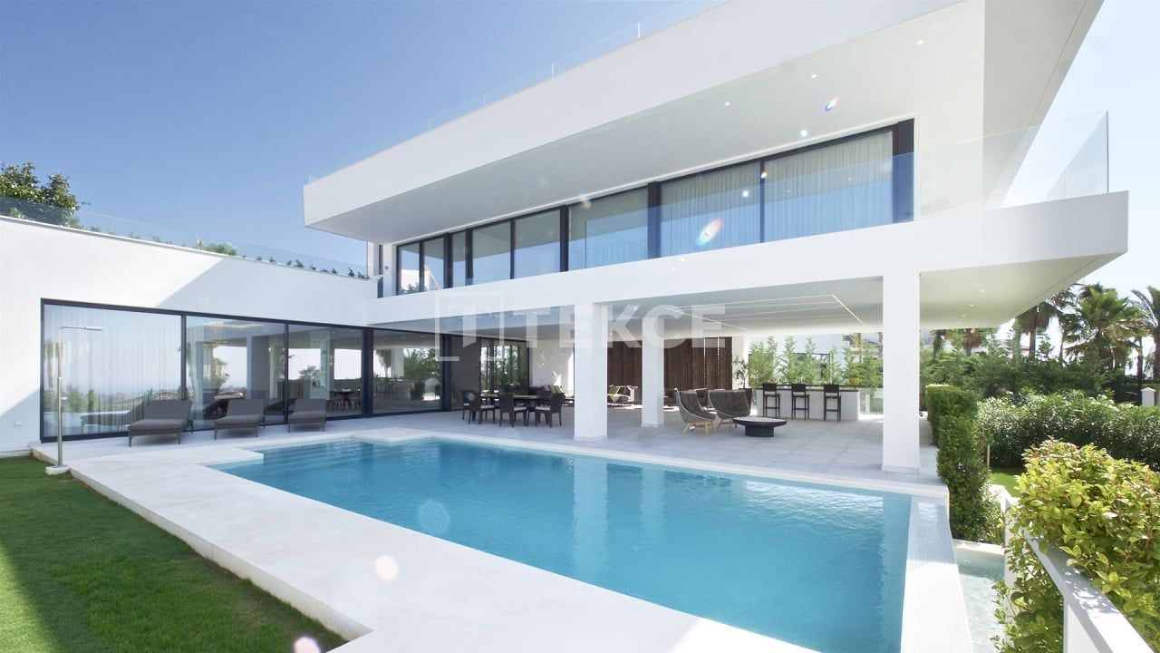 Villa in Benahavis, Spanien, 1 194 m² - Foto 1