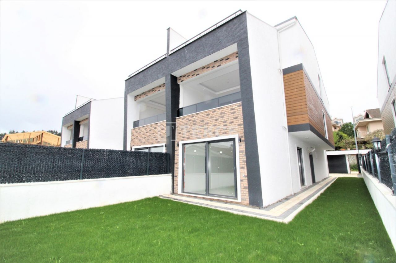 Villa Nilüfer, Turquia, 272 m² - imagen 1