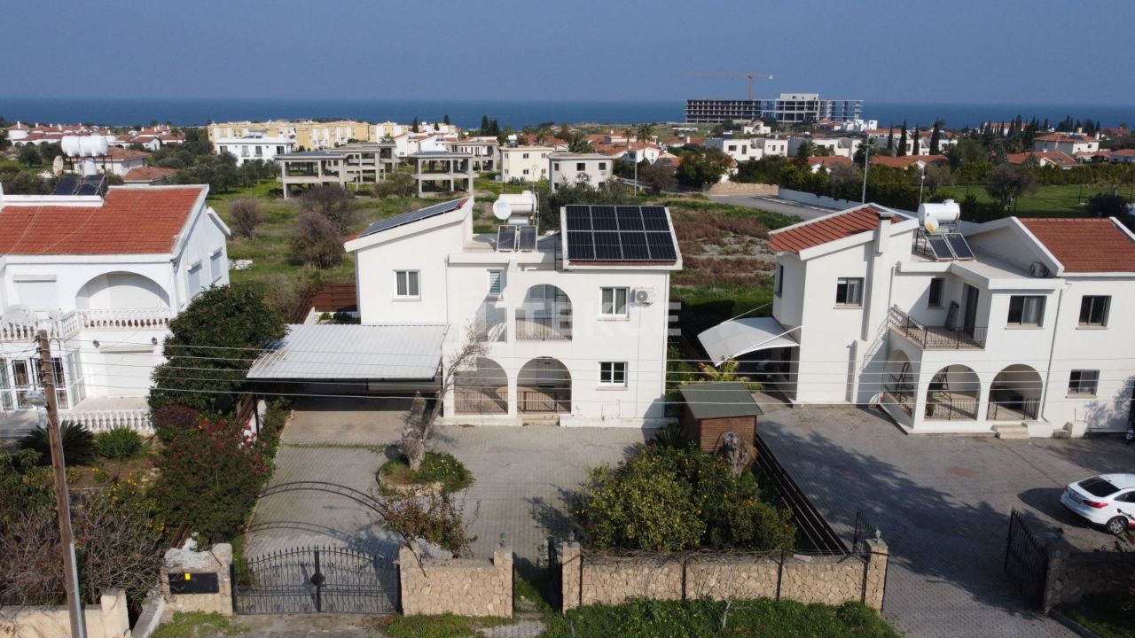 Villa a Kyrenia, Cipro, 189 m² - foto 5