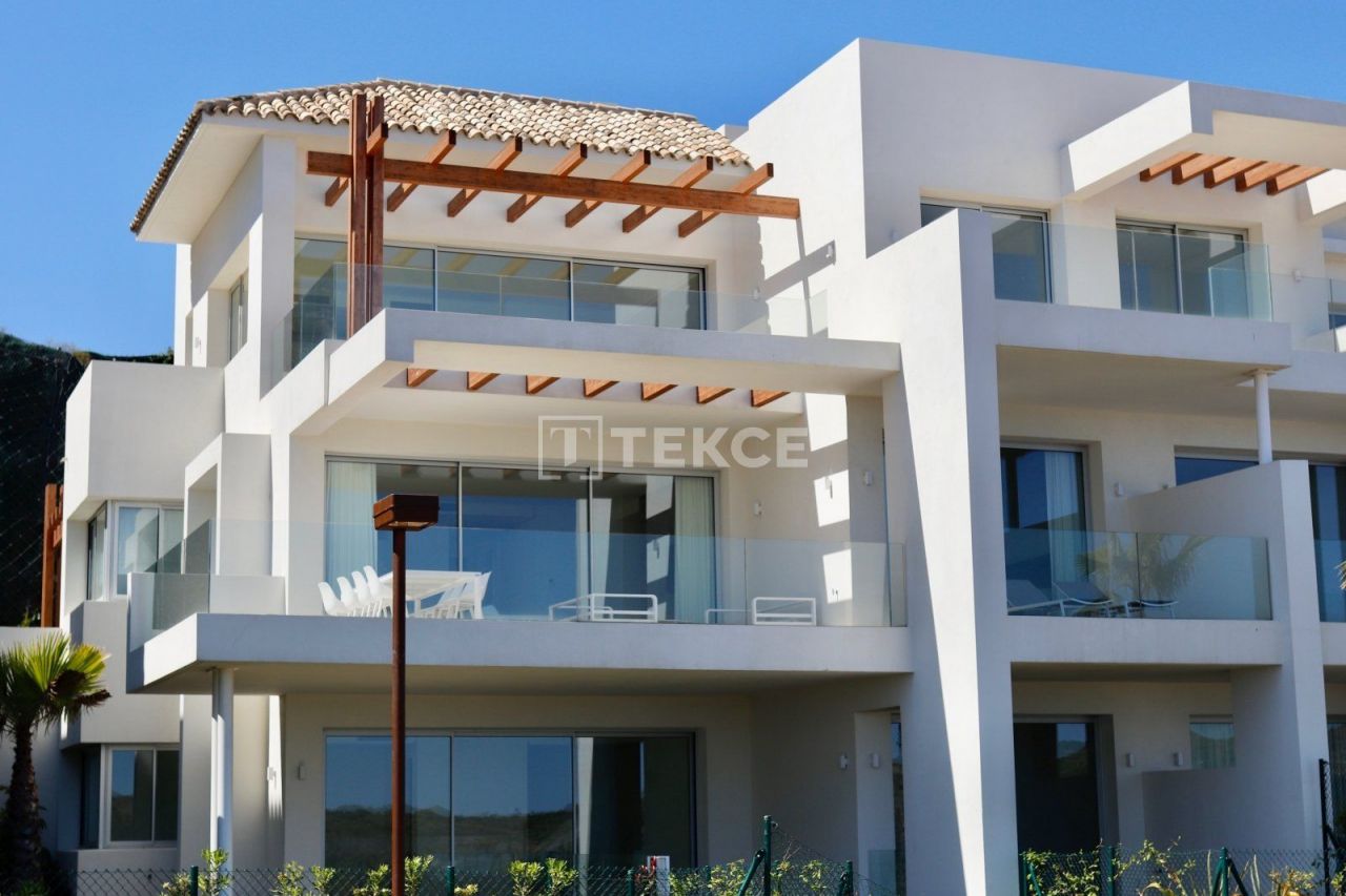 Apartment in Benahavis, Spain, 168 m² - picture 6