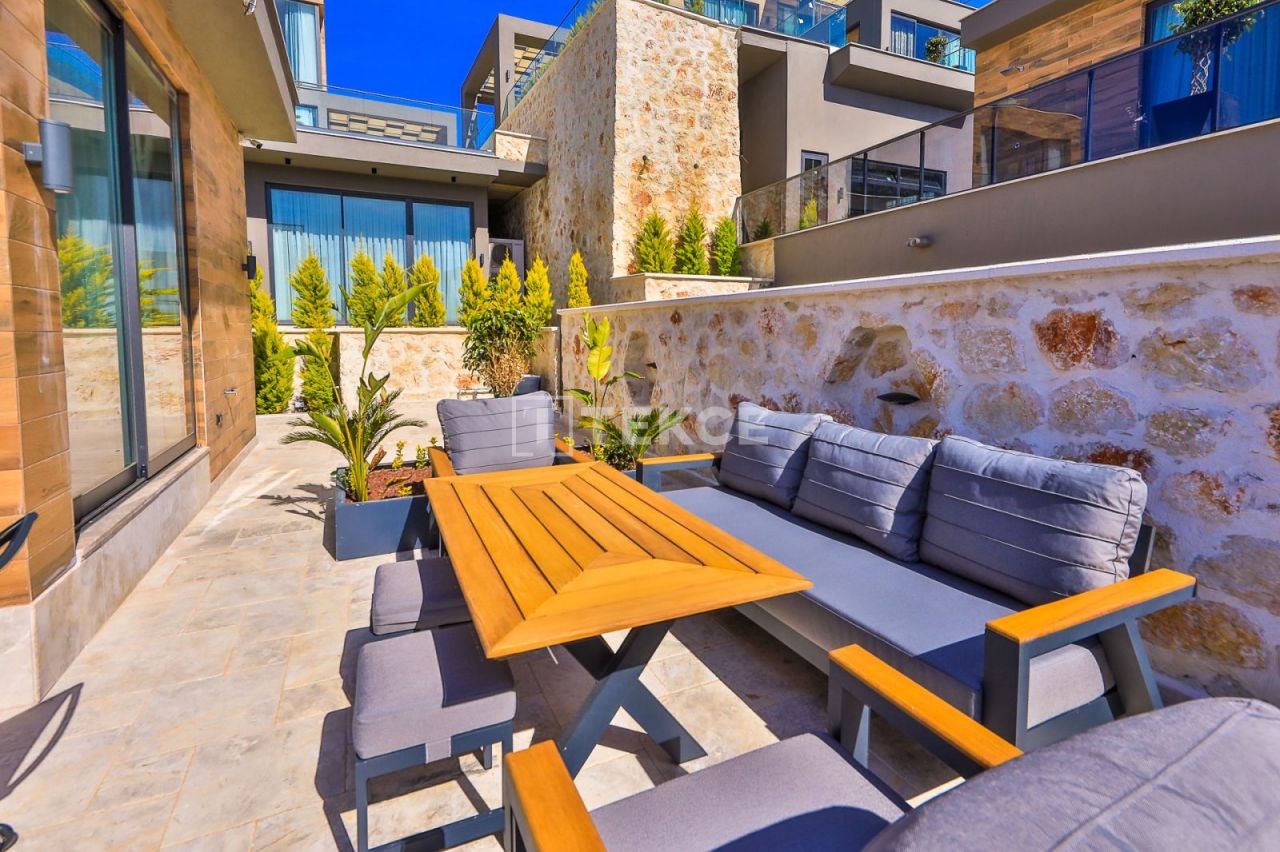 Villa à Kalkan, Turquie, 235 m² - image 9