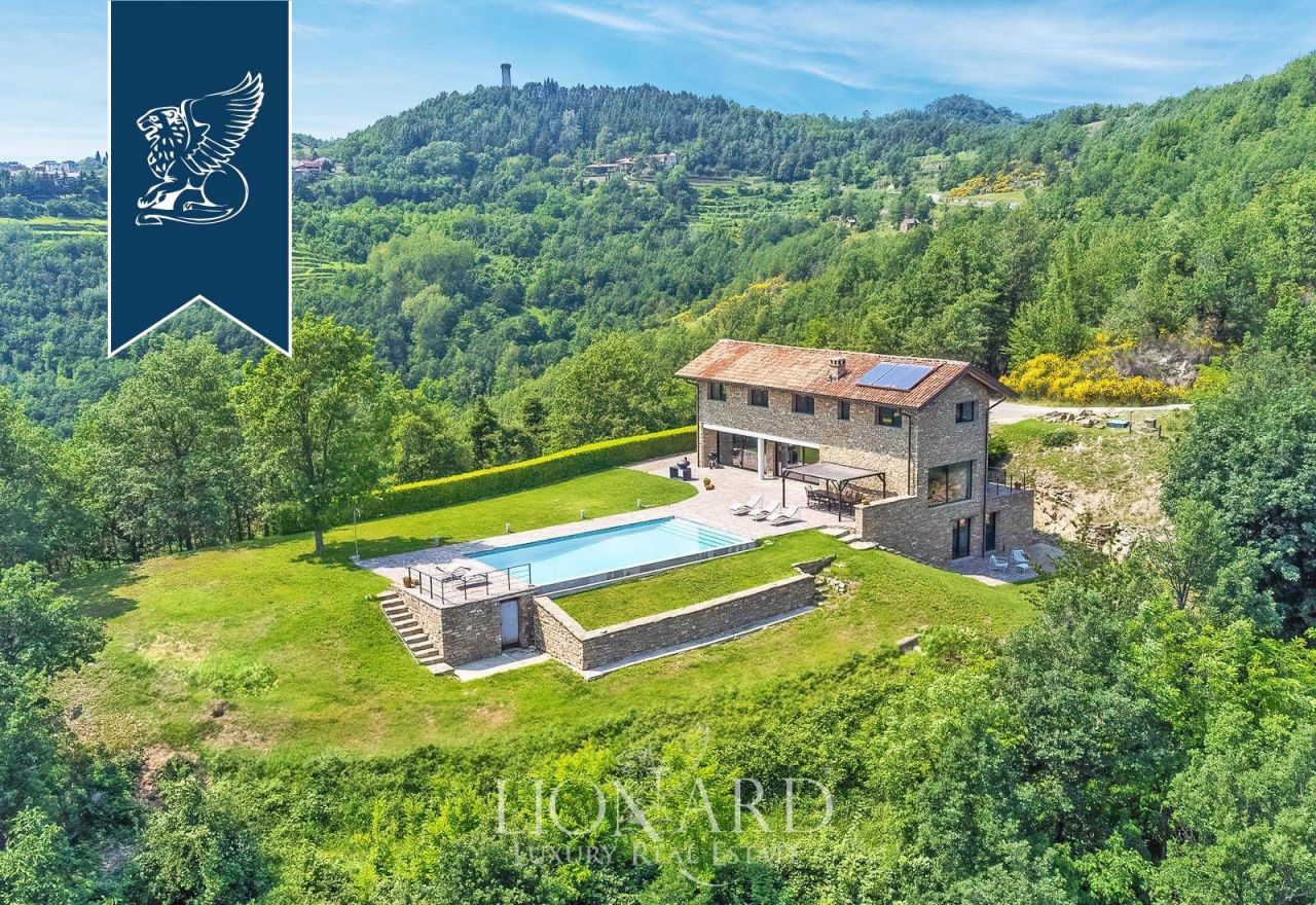 Villa in Asti, Italy, 300 m² - picture 1
