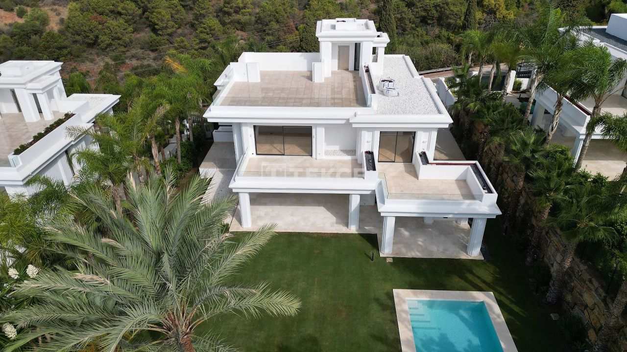 Villa en Marbella, España, 615 m² - imagen 16