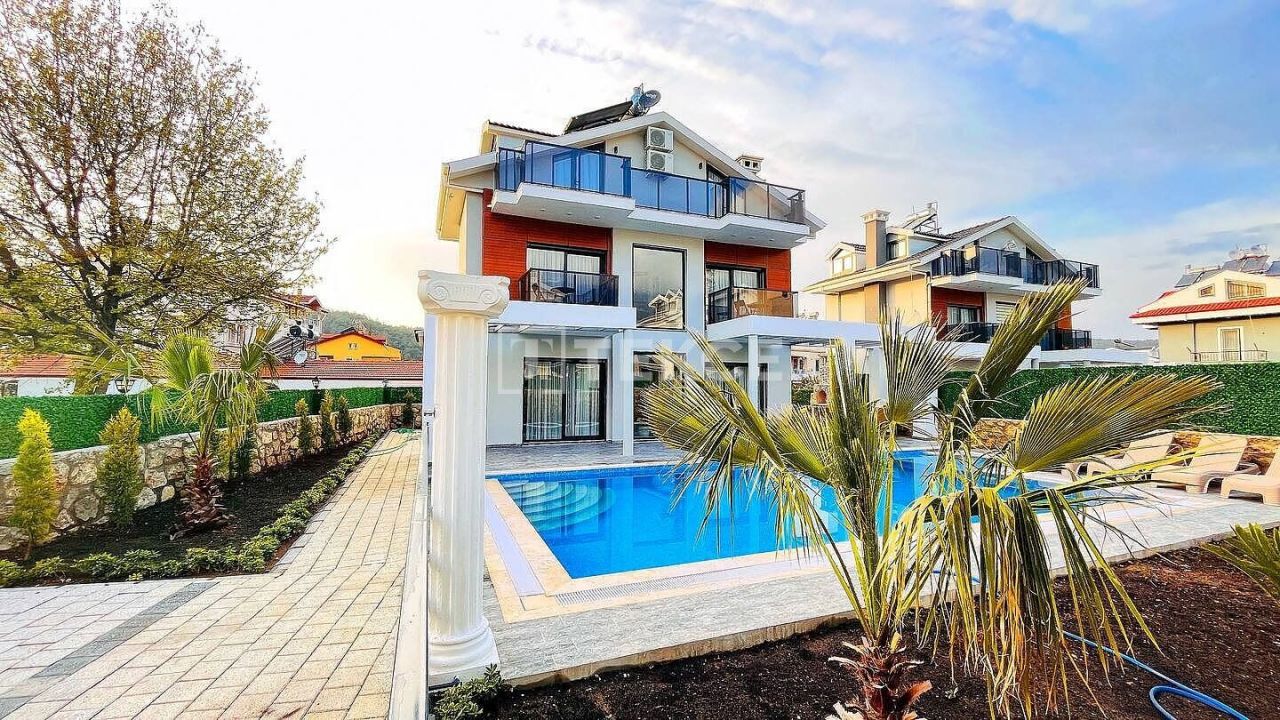 Villa in Fethiye, Turkey, 200 m² - picture 1