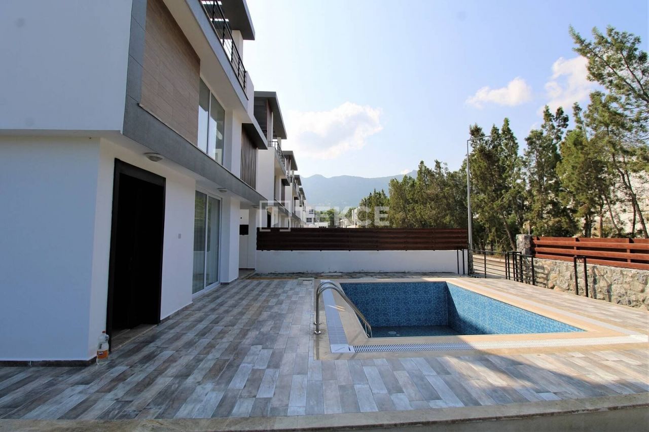 Villa a Kyrenia, Cipro, 265 m² - foto 2