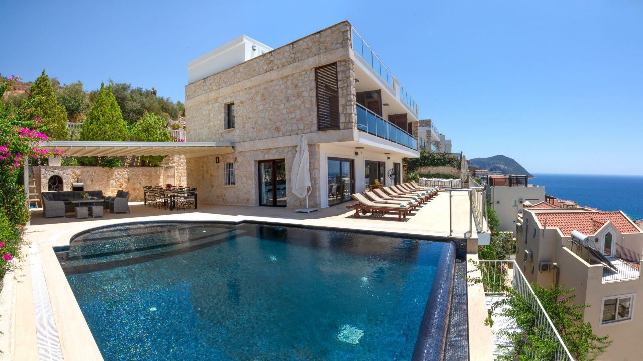 Villa in Kalkan, Türkei, 300 m² - Foto 1