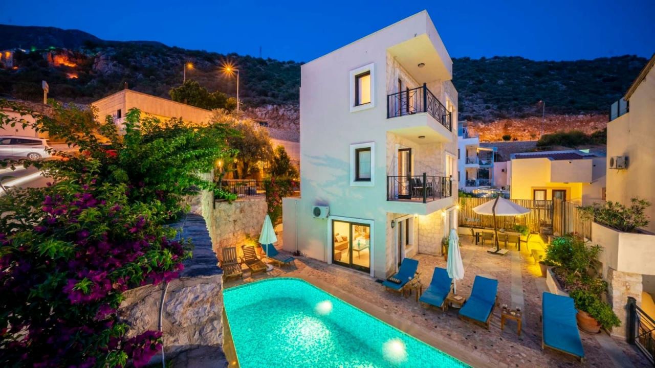 Villa in Kalkan, Türkei, 270 m² - Foto 1