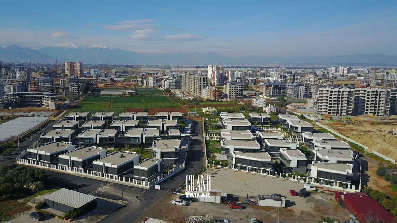 Villa in Antalya, Türkei, 375 m² - Foto 2