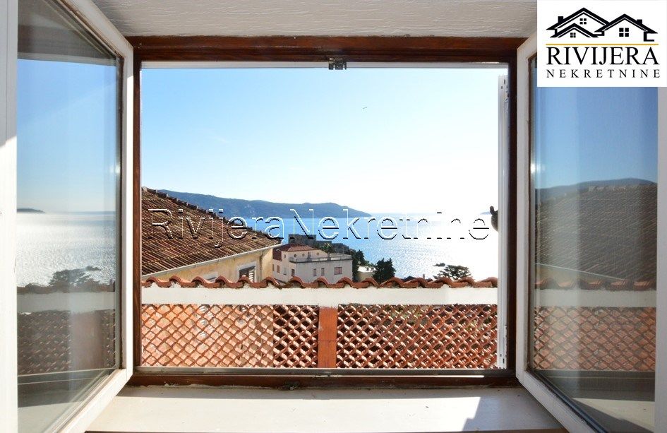 Appartement à Herceg-Novi, Monténégro, 80 m² - image 1