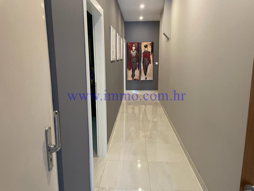 Maison en Šibenik, Croatie, 516 m² - image 6