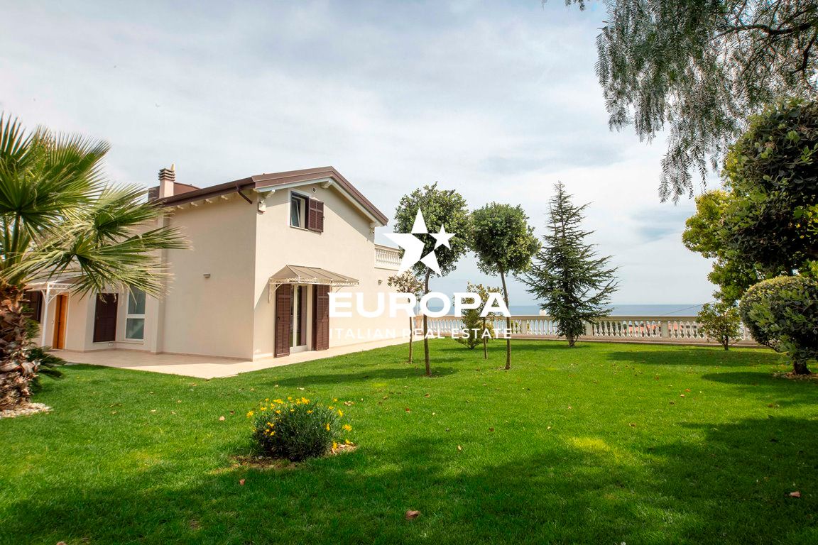 Villa à San Remo, Italie, 450 m² - image 2